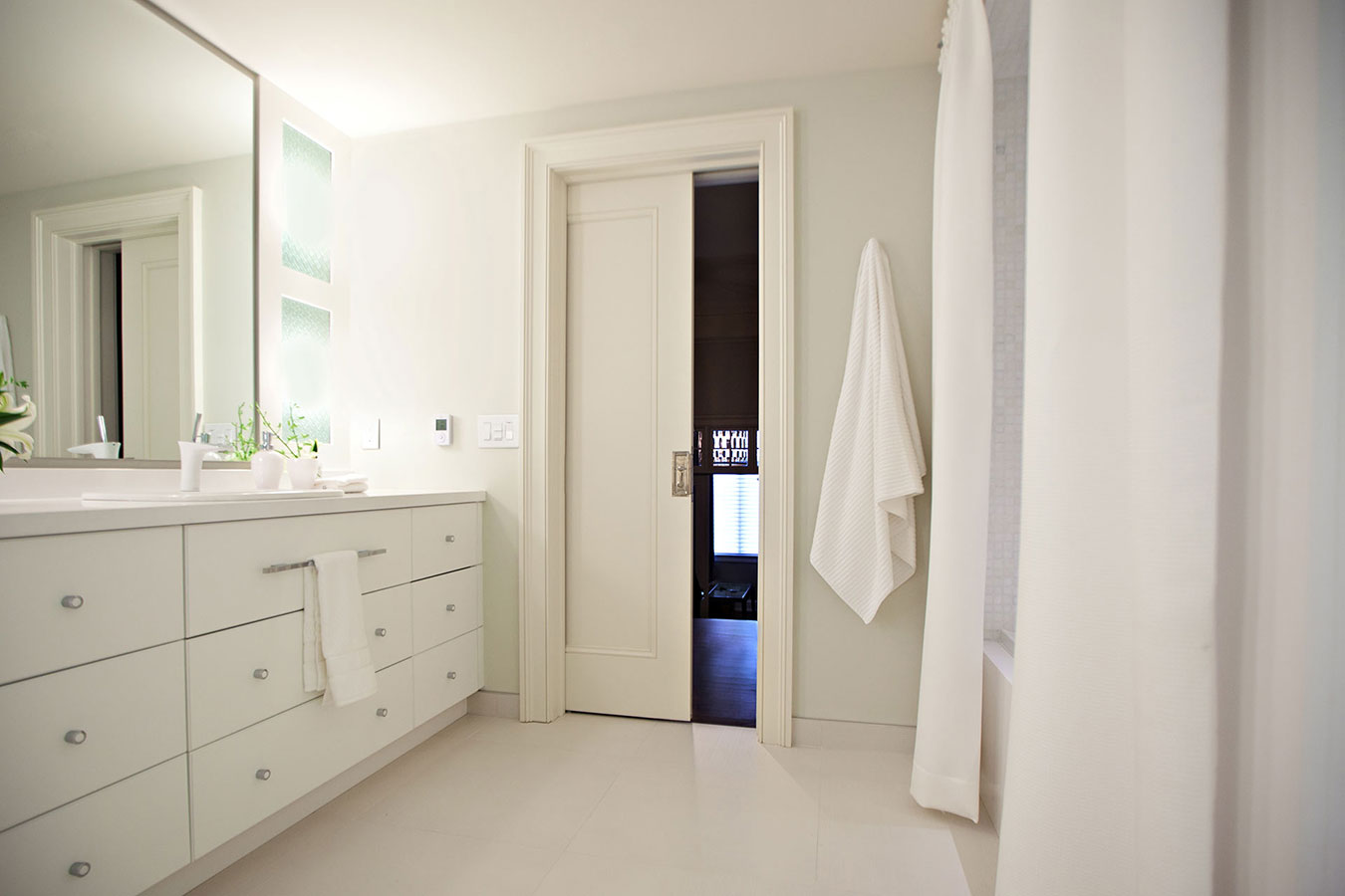 slider7-pocket-door-category-page-Khachi-bathroom.jpg